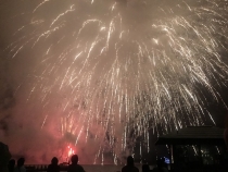 フィナーレは大輪の花が夜空に浮かびました。