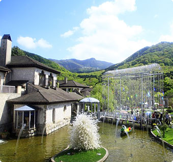 箱根ガラスの森美術館